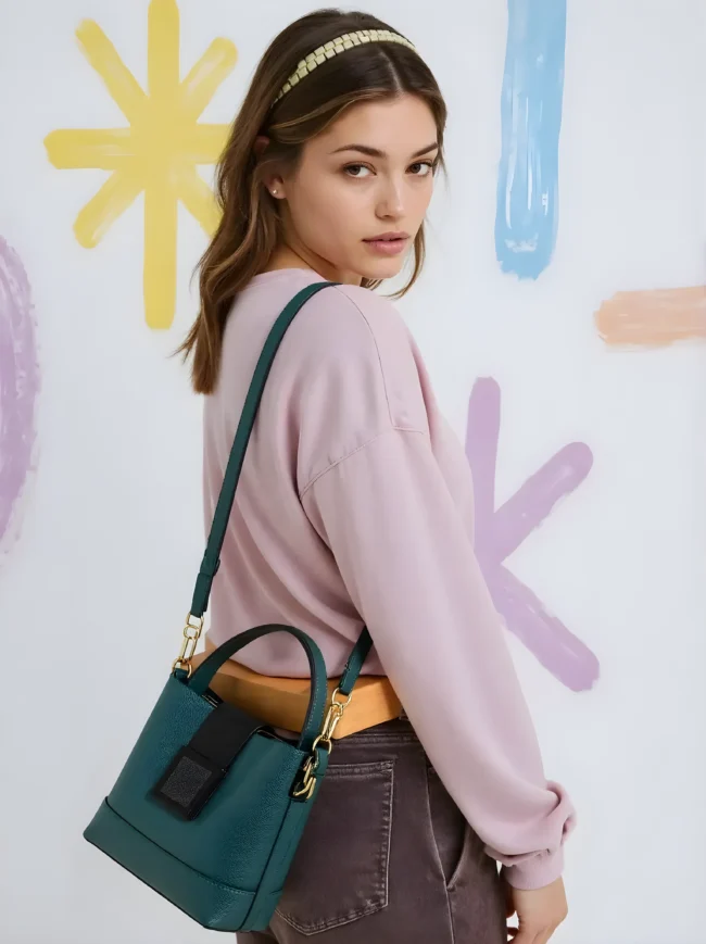Elegante Einfarbige Eimertasche für Damen – Verstellbarer Schultergurt & Reißverschluss. Leichte Crossbody-Handtasche für Alltag & Büro – Bild 4