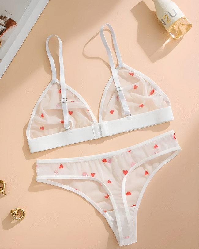 Romantisches Herz kiss-Lingerie-Set für Damen – Weißer BH & Slip mit goldenen Verzierungen - Elegante Dessous für Valentinstag & Alltag – Bild 7