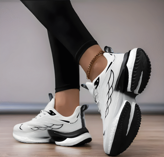 Damen Sneaker in Weiß – Atmungsaktive Mesh-Laufschuhe mit Stoßdämpfung & MD-Sohle | Leichtgewicht & Bequeme Wanderschuhe – Bild 2