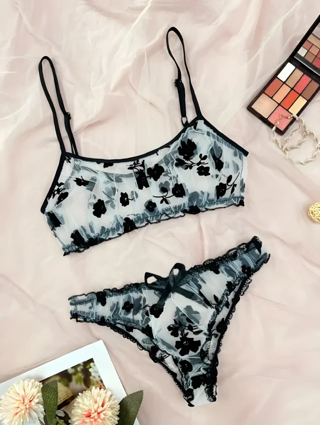 Florales Tüll-Dessous-Set mit Bügel-BH & String – Sexy & Transparent